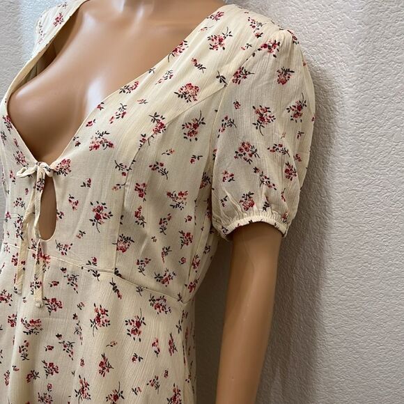 Showpo Dress US Sz 6 Distant Memories V Neck Puff Sleeve Cream Floral Australia - Picture 3 of 12
